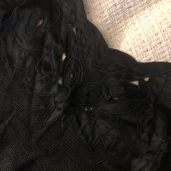 Uno & Una vintage sweater satin cut out flowers shiny knit v back elbow sleeves - Picture 7 of 12